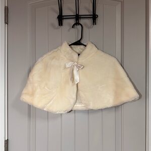 BCX Girl Off-White Faux Fur Capelet